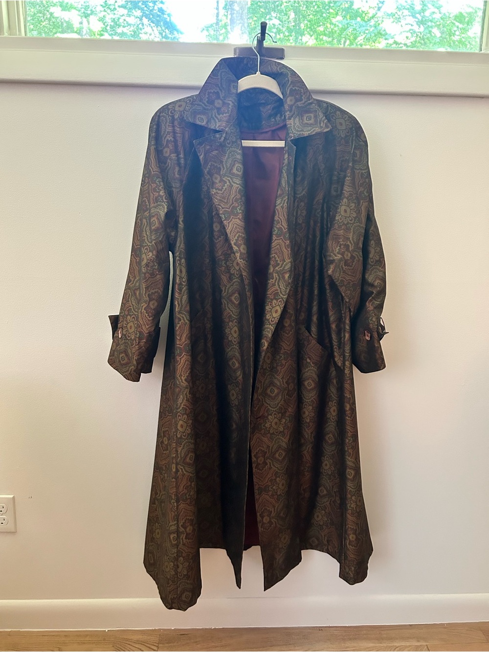 Women’s Vintage Patterned Long Trench Duster Coat in Brown